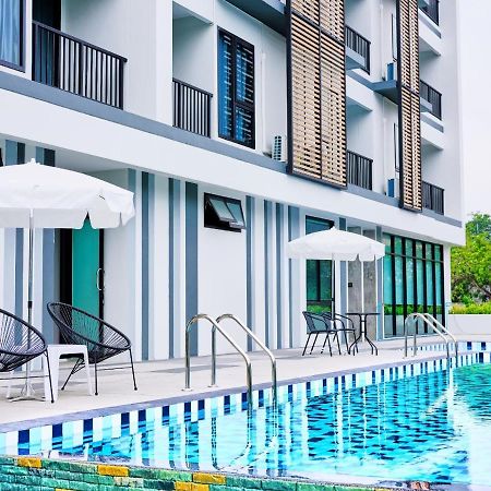 Apartamento Baan Pakdi Pattaya Exterior foto