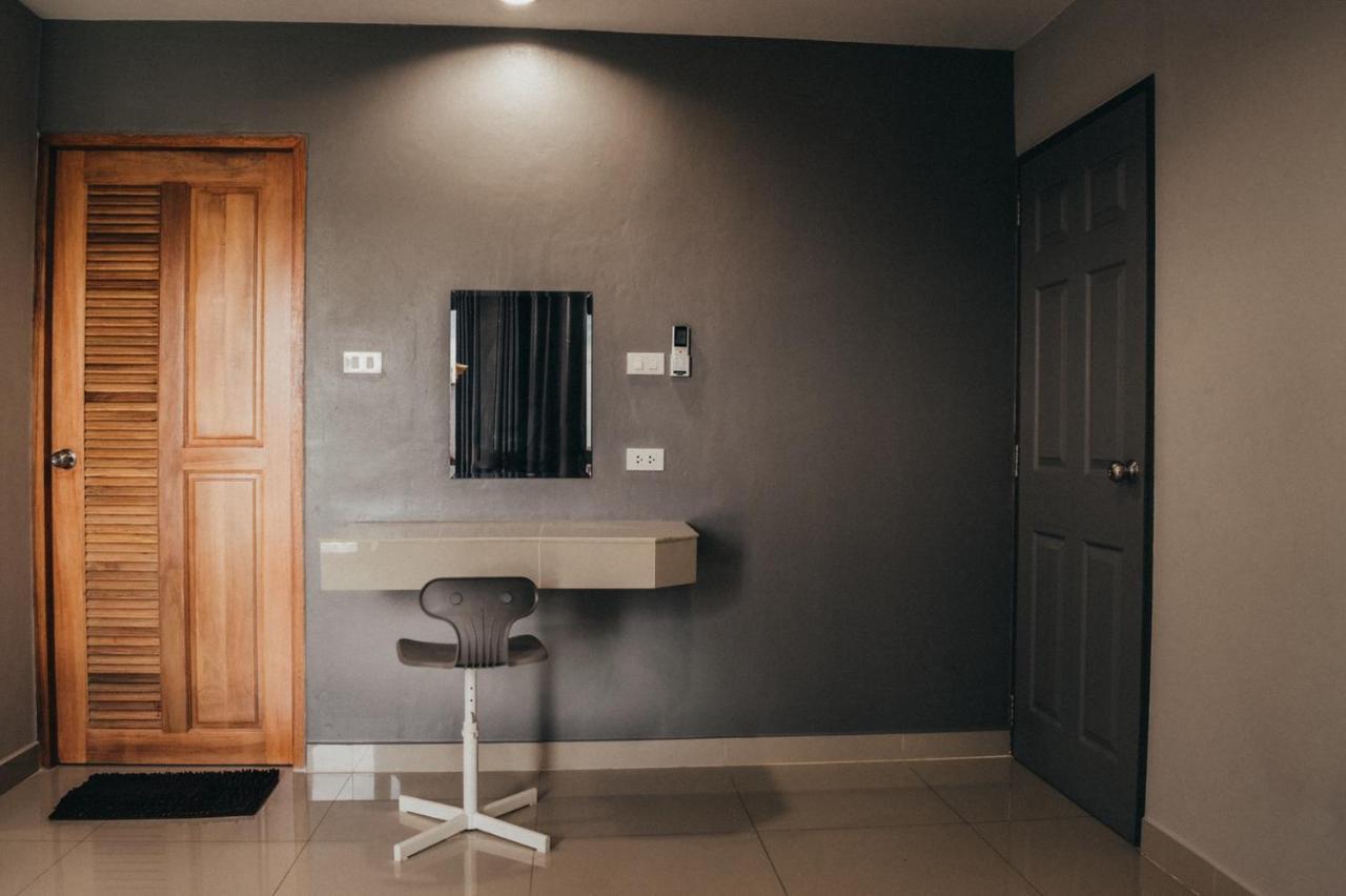Apartamento Baan Pakdi Pattaya Exterior foto