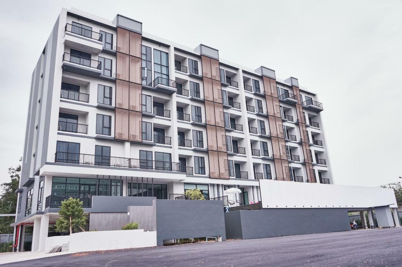 Apartamento Baan Pakdi Pattaya Exterior foto